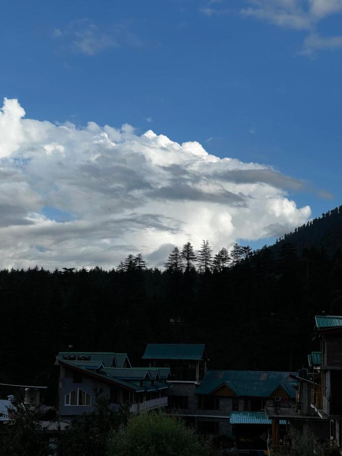 Yolo Backpackers - Manali Hostel Εξωτερικό φωτογραφία