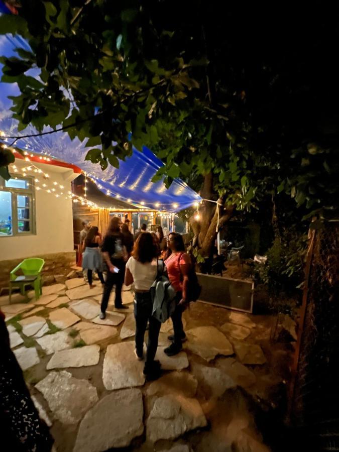 Yolo Backpackers - Manali Hostel Εξωτερικό φωτογραφία