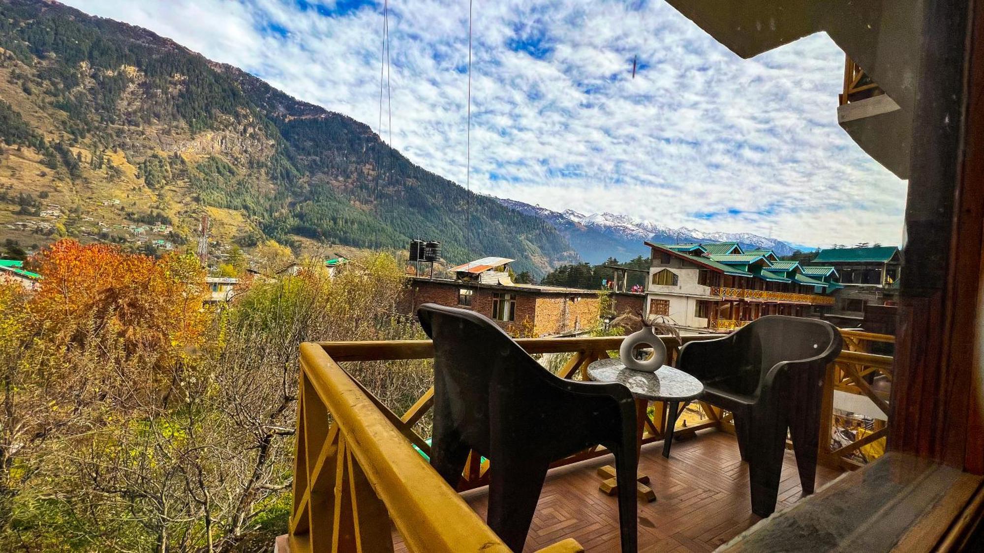 Yolo Backpackers - Manali Hostel Εξωτερικό φωτογραφία