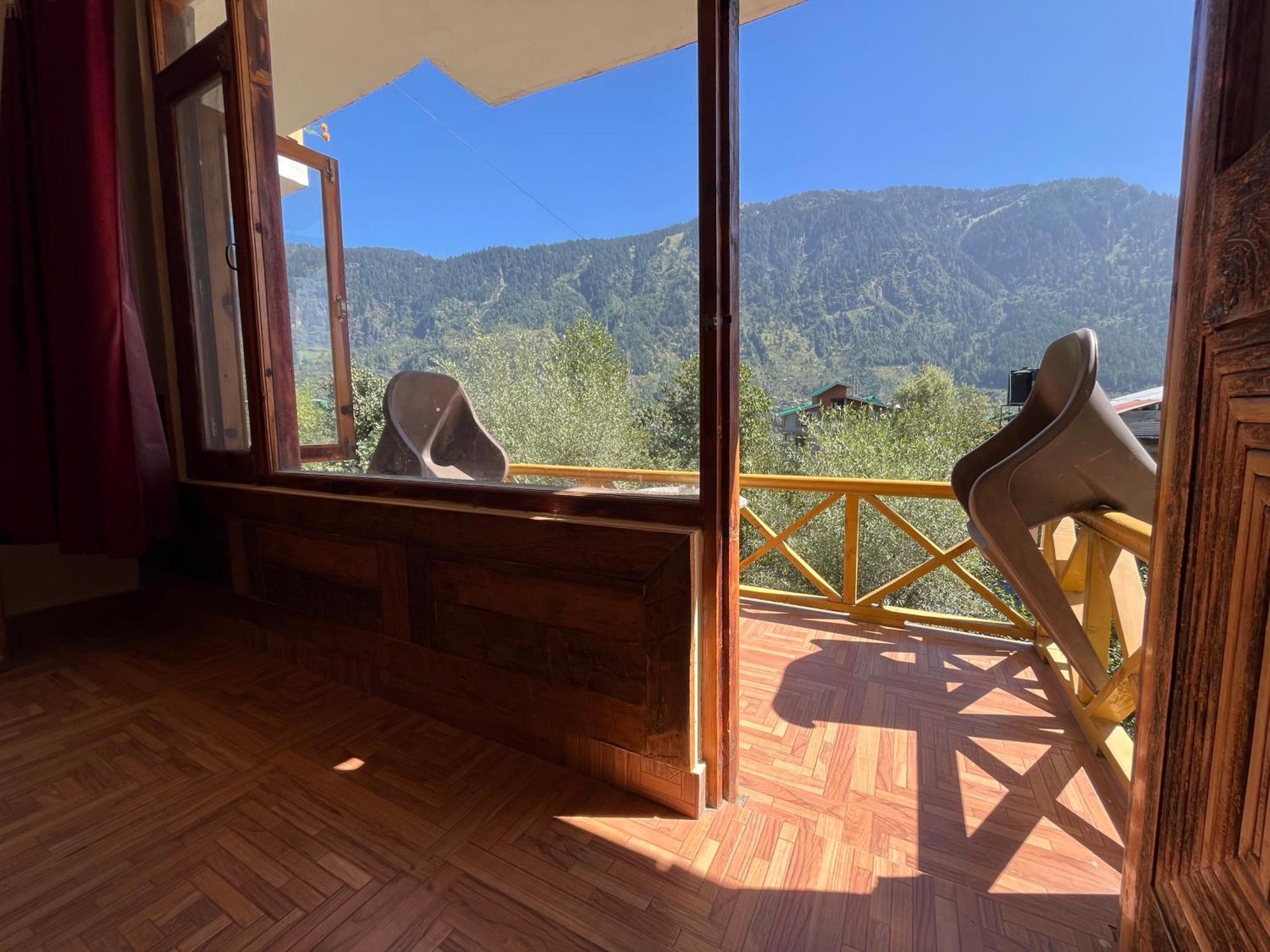 Yolo Backpackers - Manali Hostel Εξωτερικό φωτογραφία